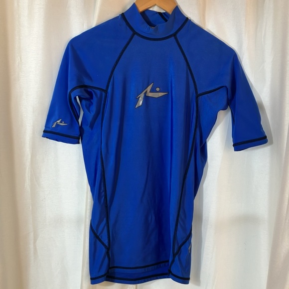 Rusty Neon Blue Short Sleeved Rash guard - Picture 2 of 9